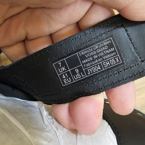 Dr. Martens VOSS WOMEN'S LEATHER STRAP PLATFORM SANDALS, size US 9 - Picture 10 of 12